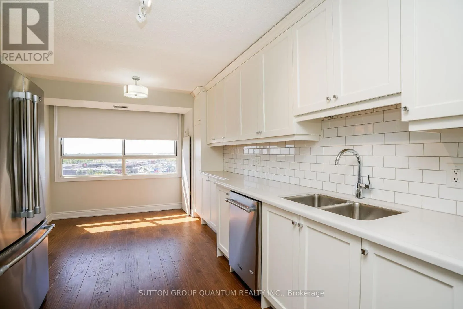 1008 - 1271 WALDEN CIRCLE
