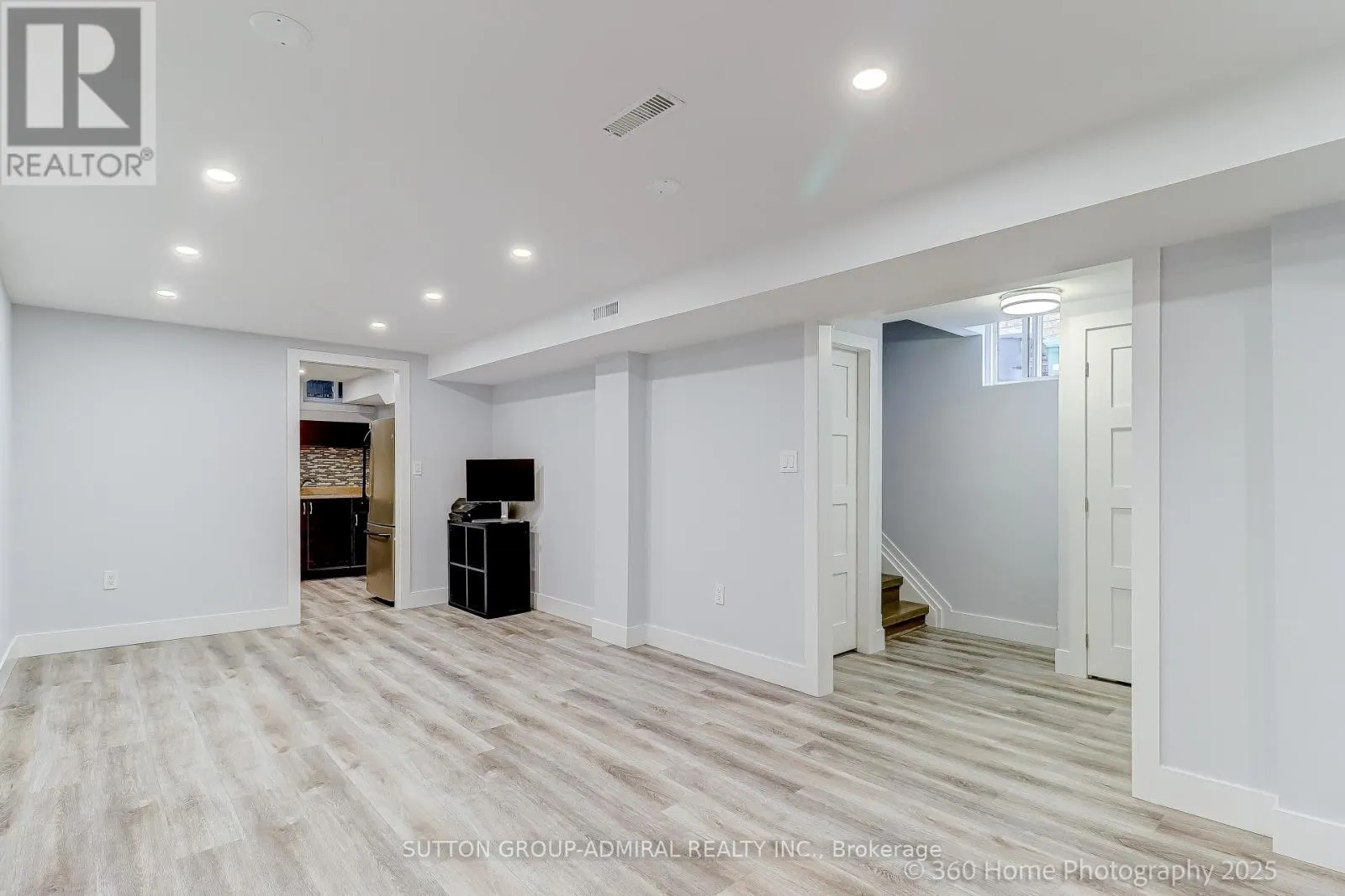709 GREYCEDAR CRESCENT