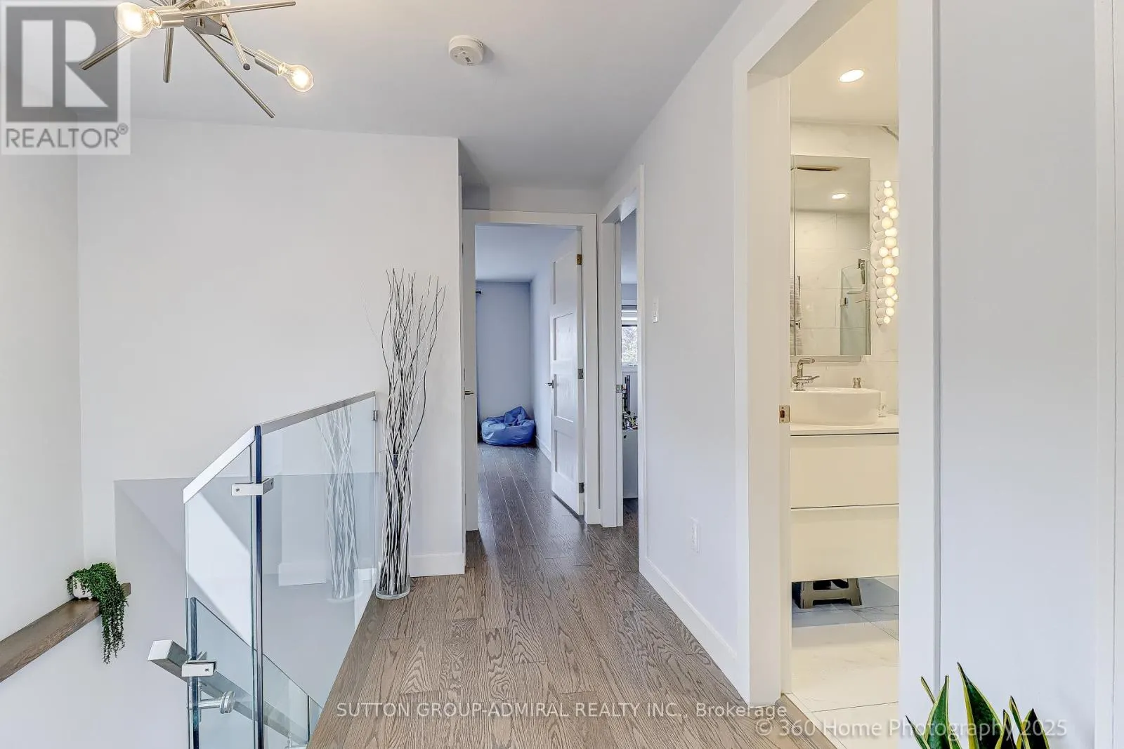 709 GREYCEDAR CRESCENT