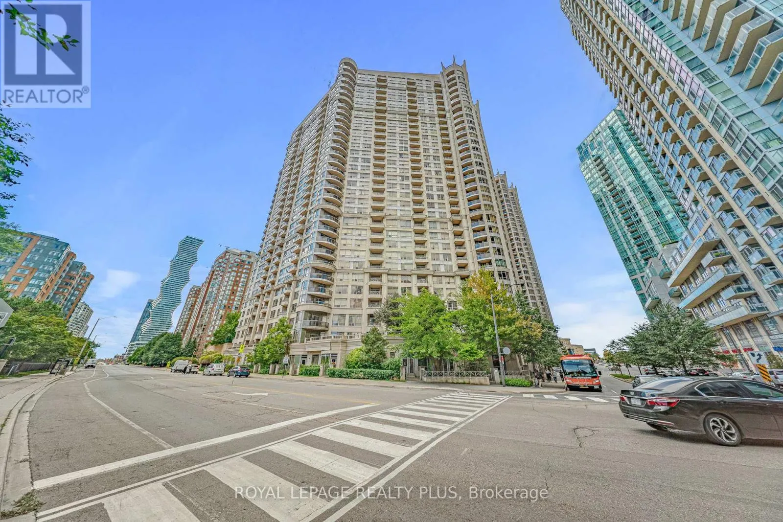 1611 - 3880 DUKE OF YORK BOULEVARD
