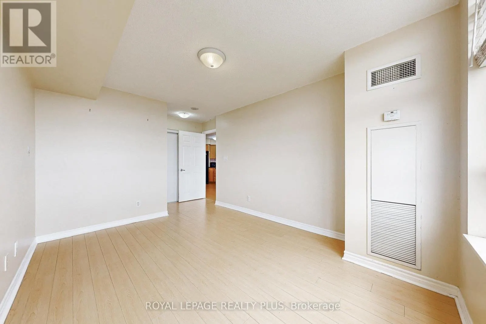 1611 - 3880 DUKE OF YORK BOULEVARD