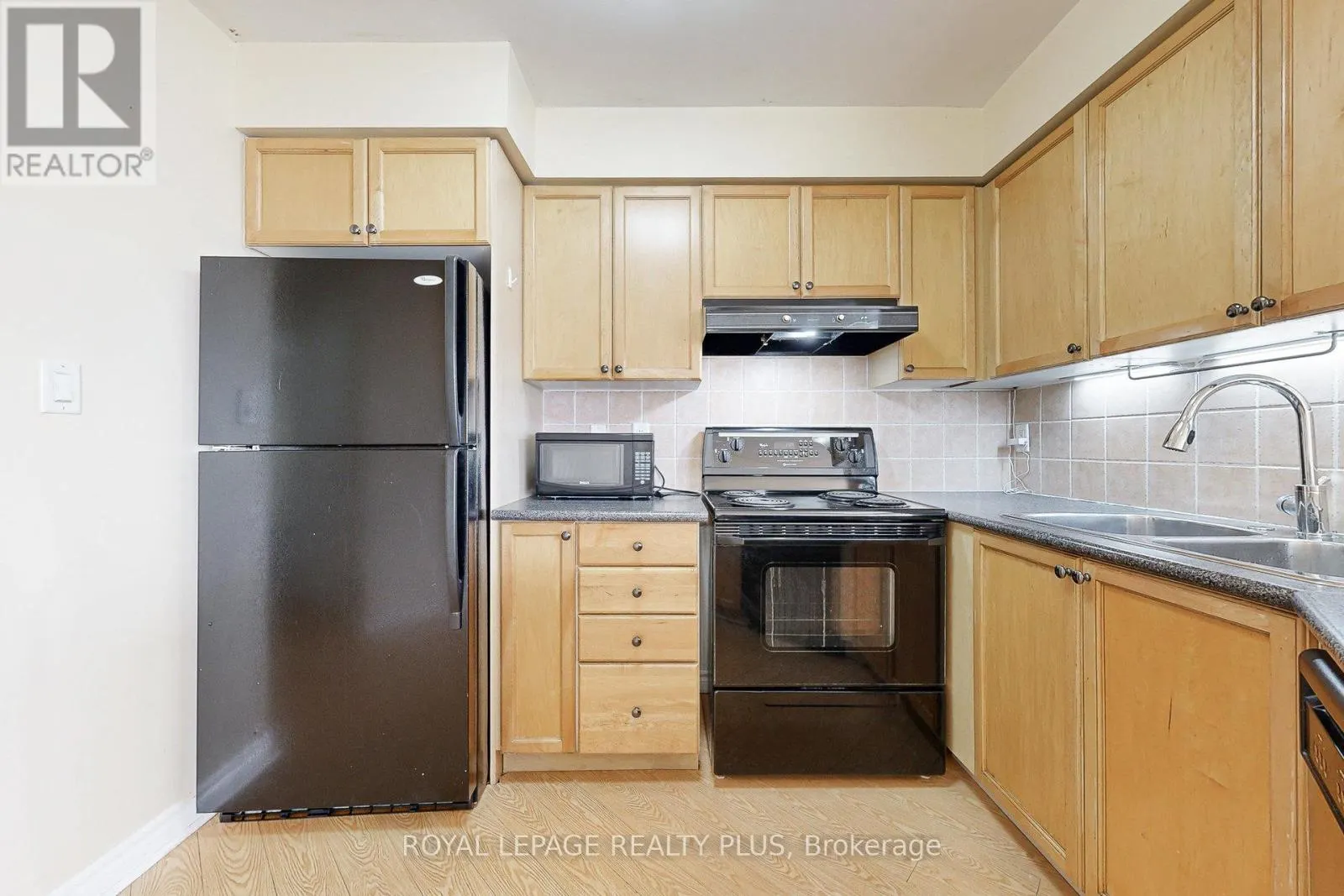 1611 - 3880 DUKE OF YORK BOULEVARD