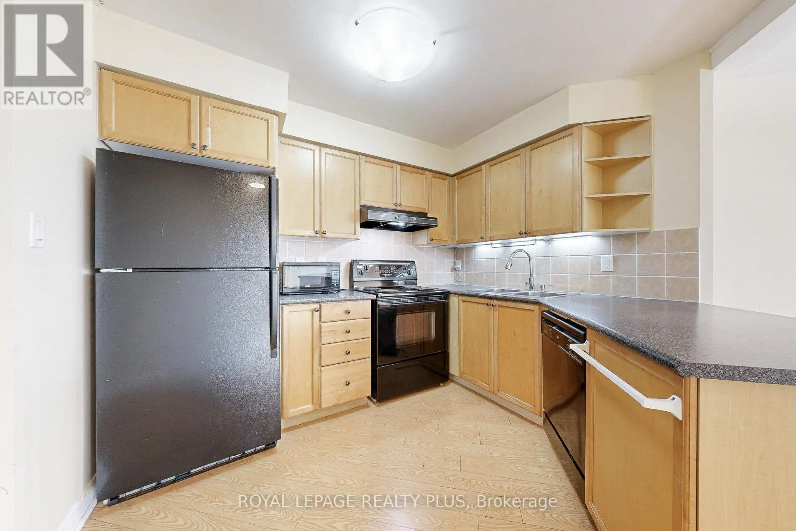 1611 - 3880 DUKE OF YORK BOULEVARD