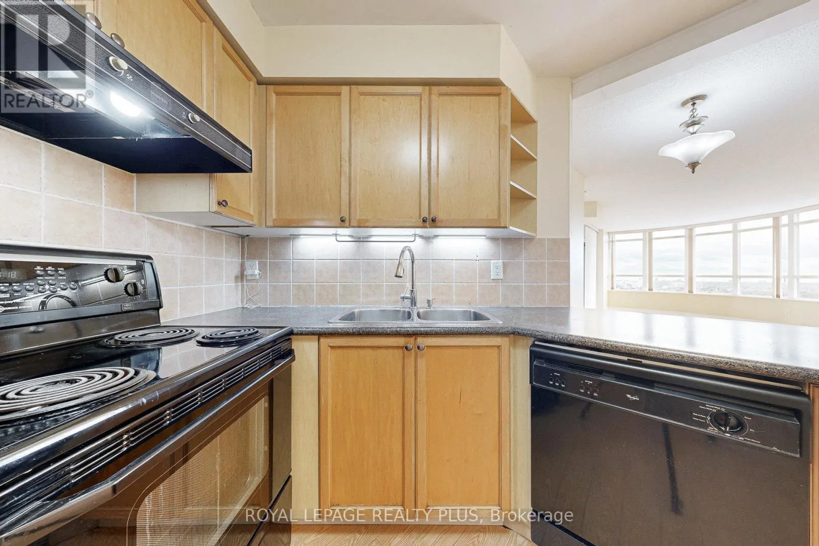 1611 - 3880 DUKE OF YORK BOULEVARD