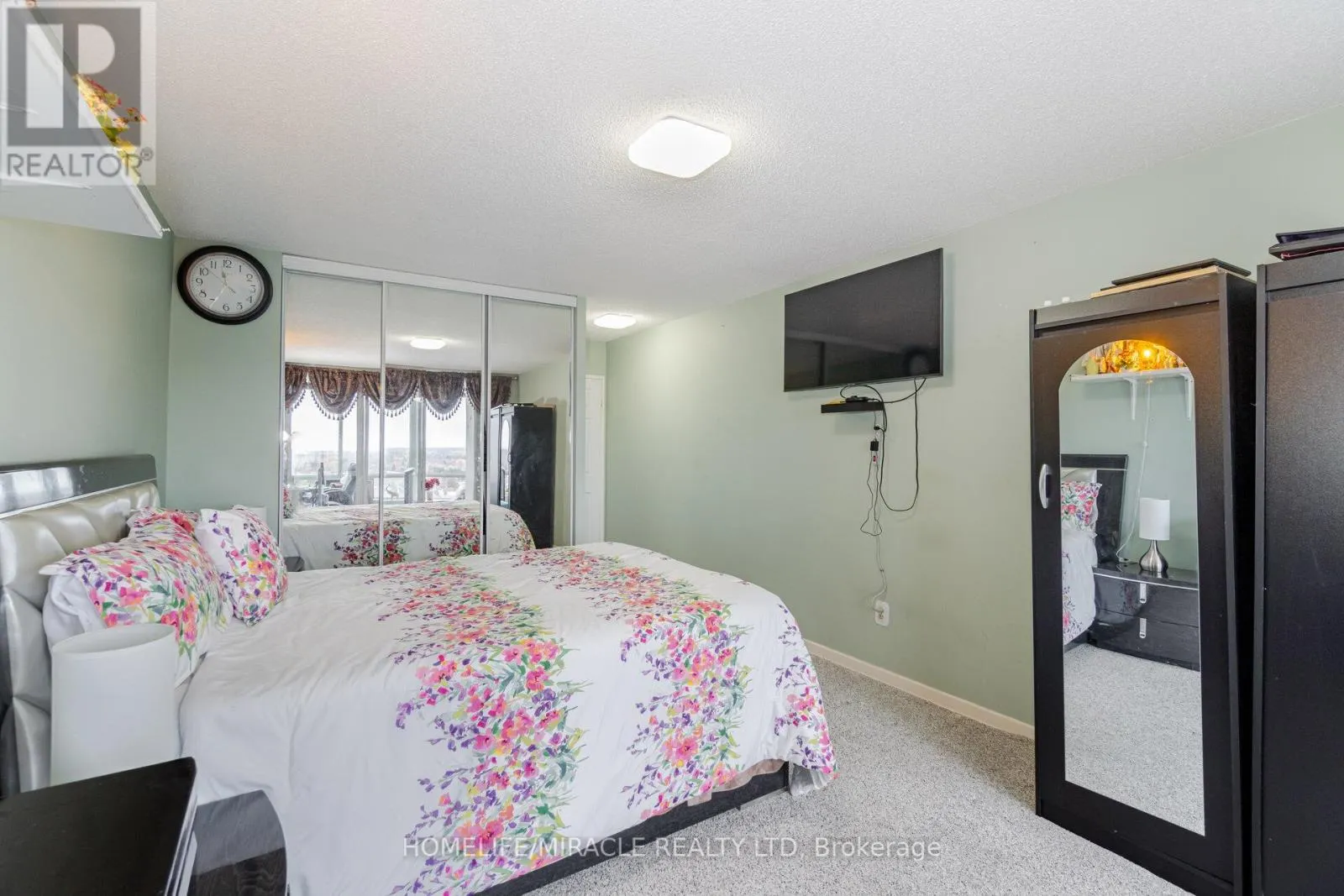 1705 - 26 HANOVER ROAD