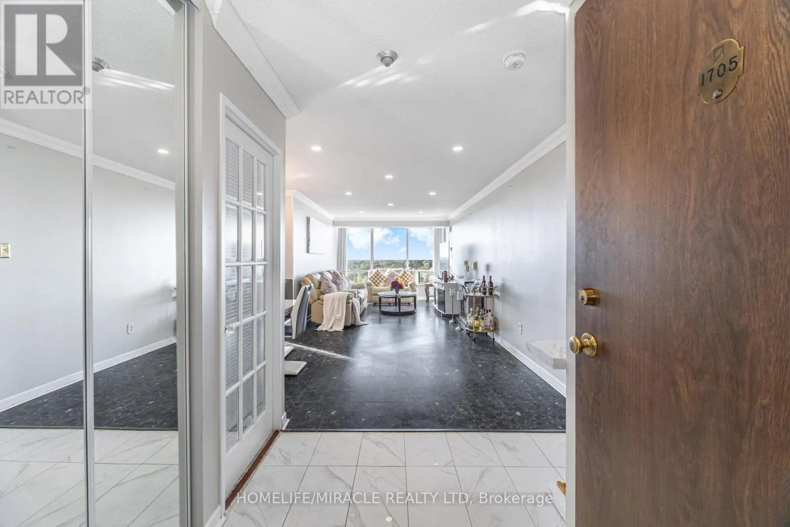 1705 - 26 HANOVER ROAD