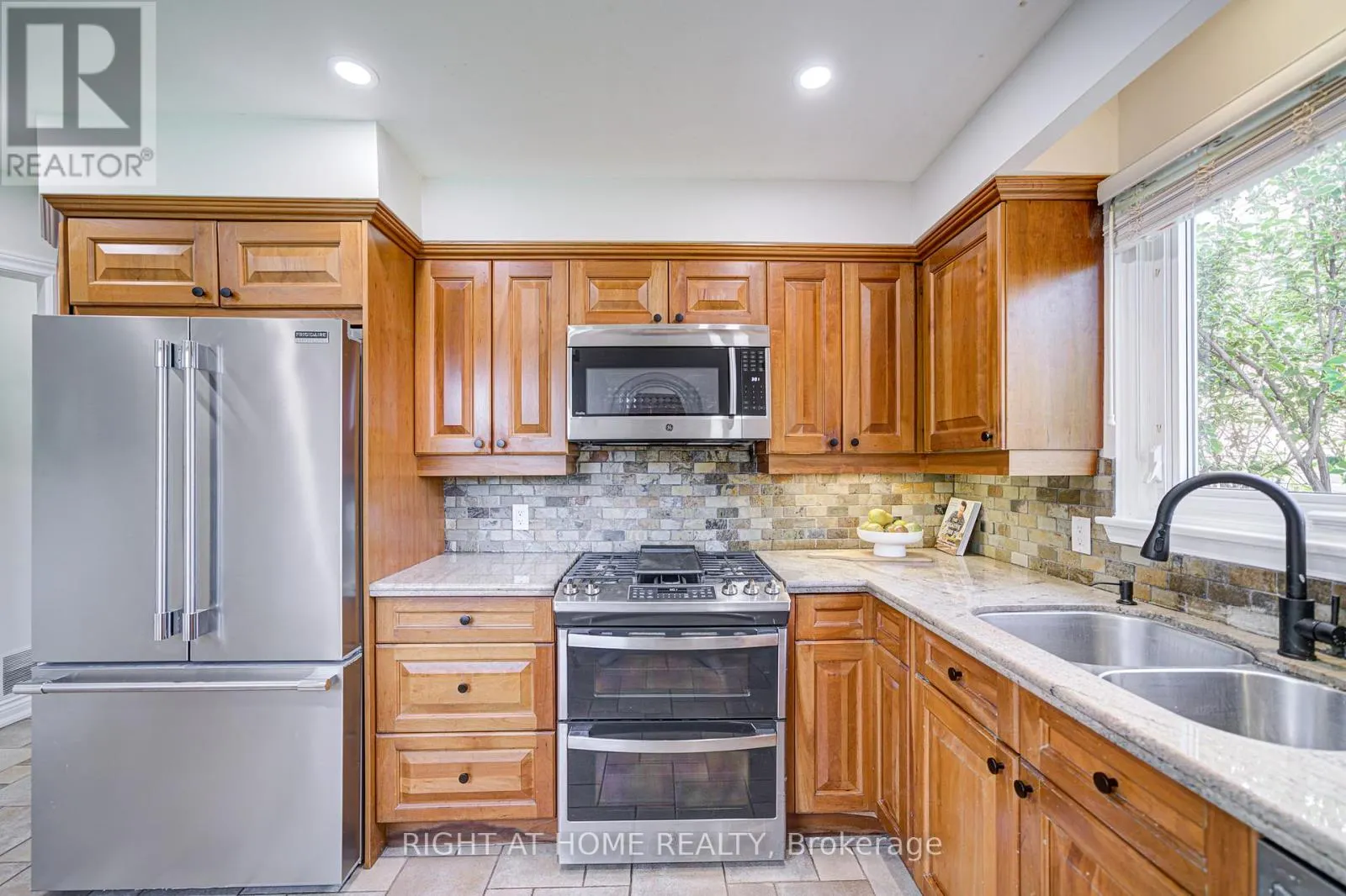 2674 CONSTABLE ROAD