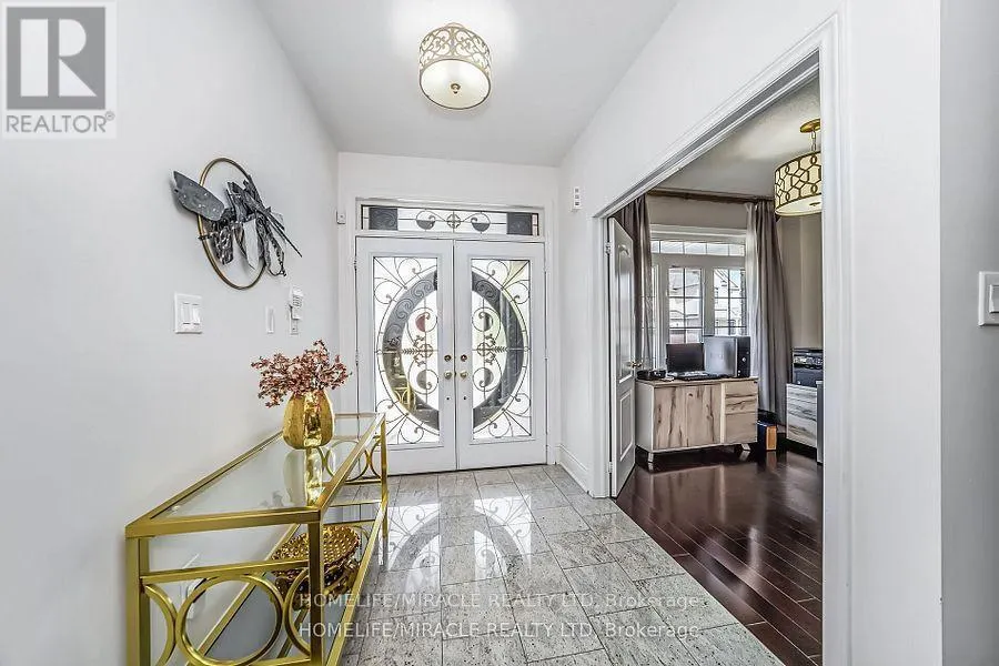 6 CURRANT ROAD