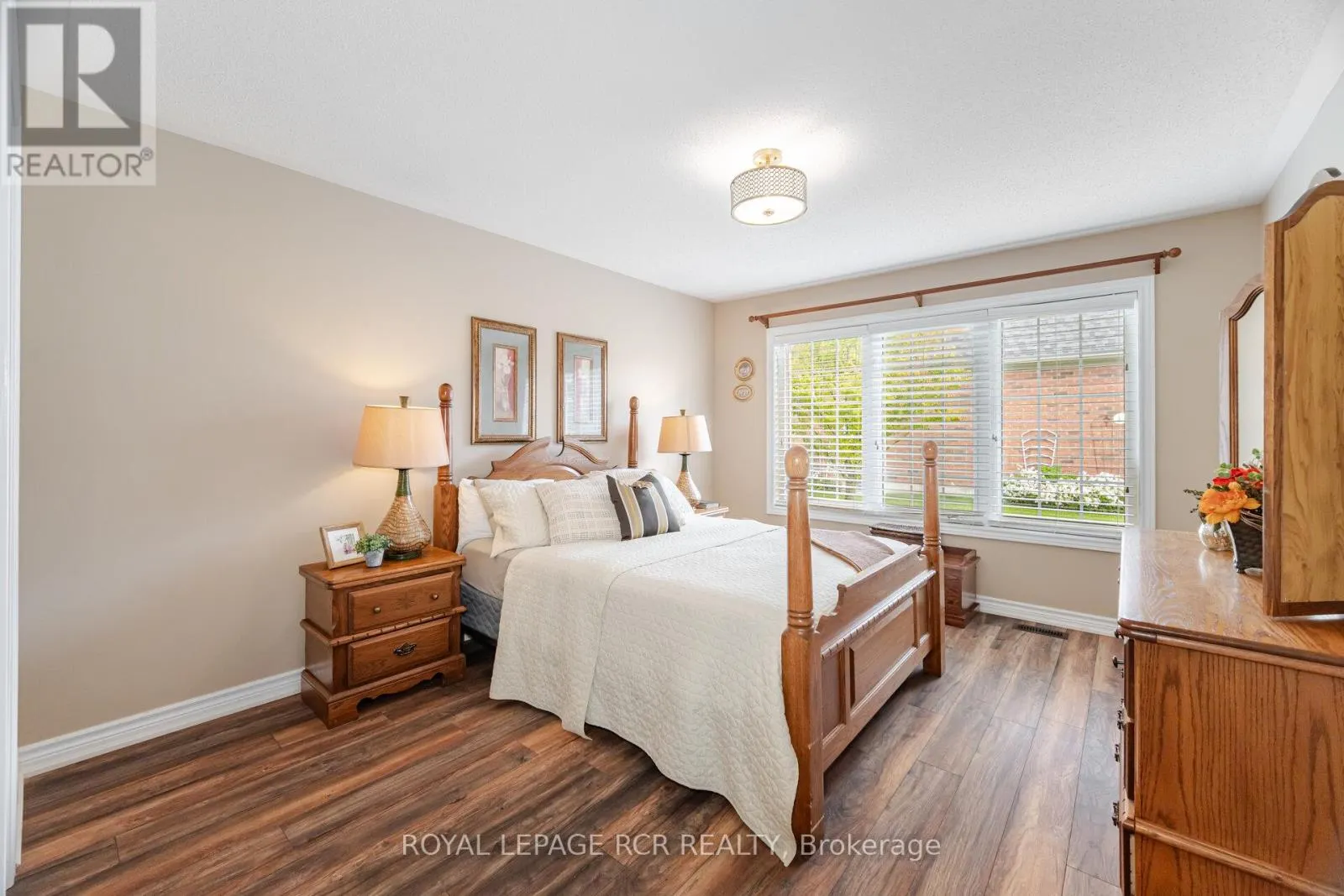 21 SEASHELL PLACE