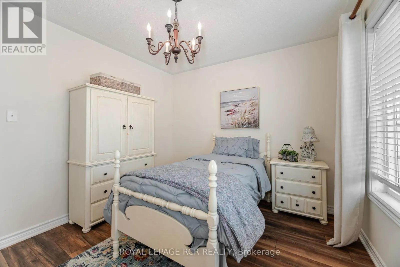 21 SEASHELL PLACE
