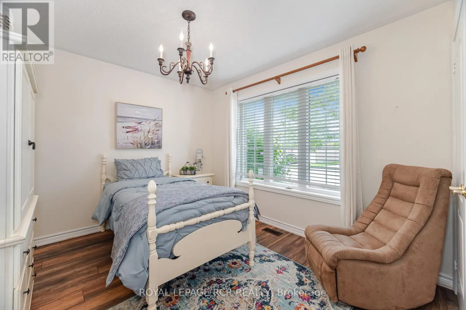 21 SEASHELL PLACE