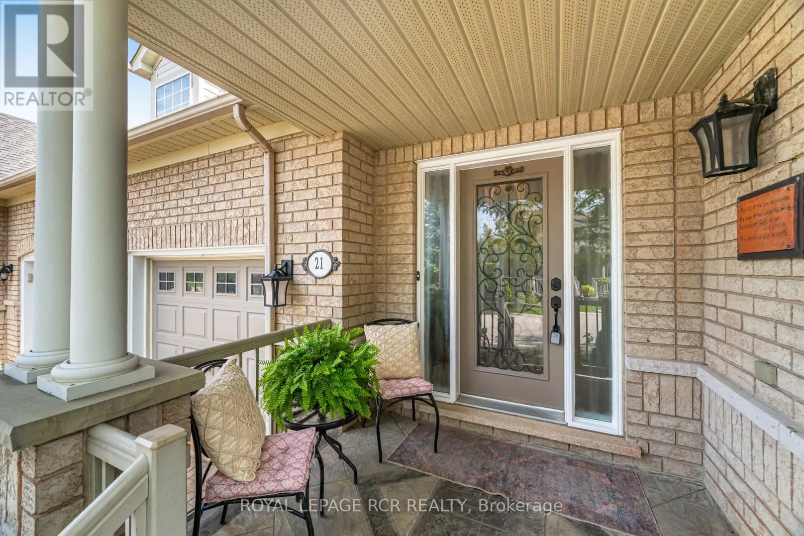 21 SEASHELL PLACE