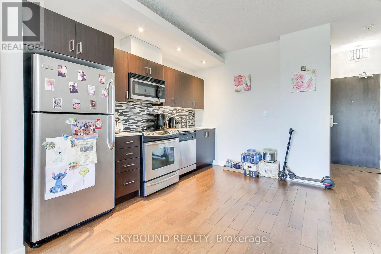 2723 - 165 LEGION ROAD N