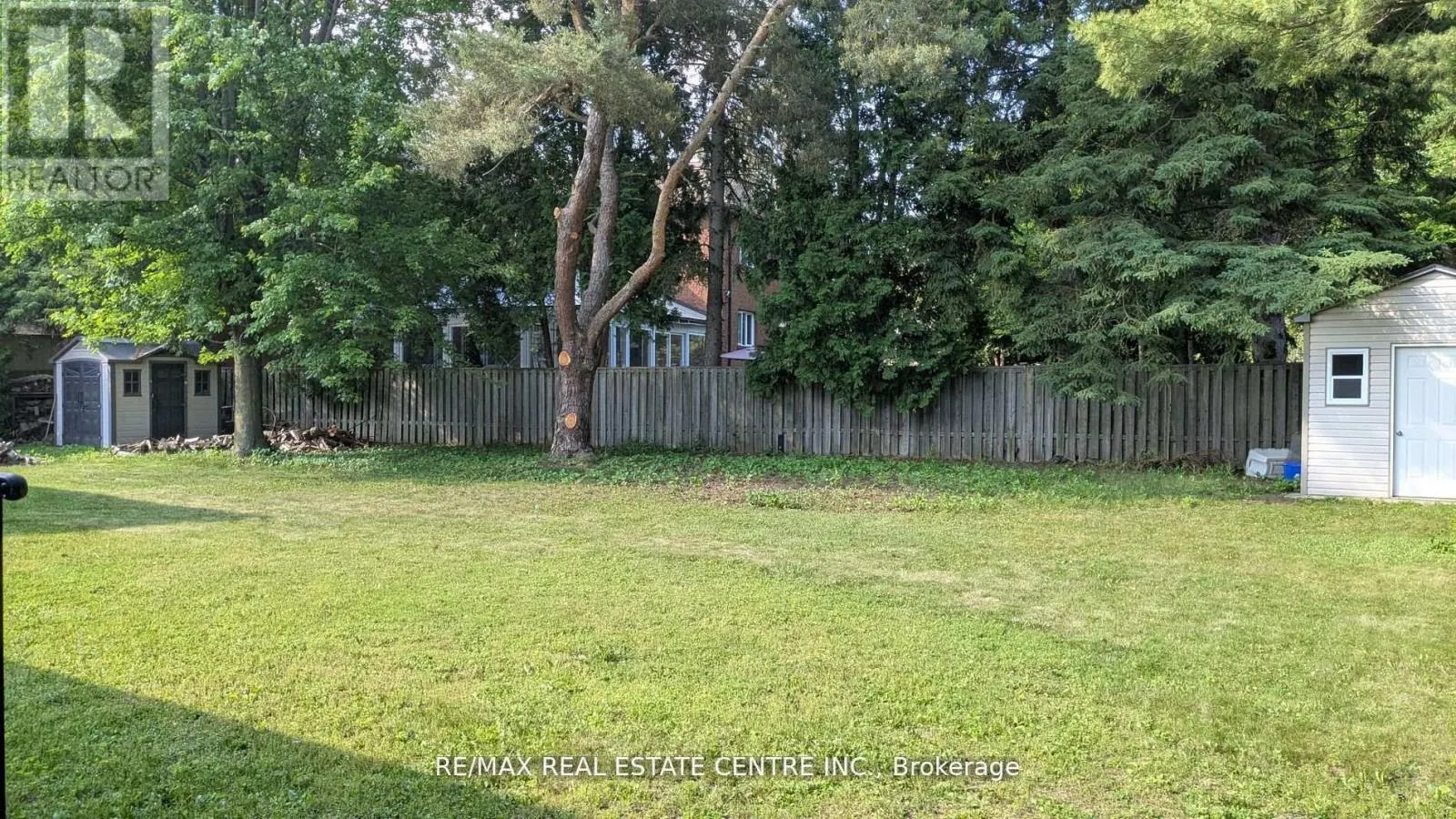 2260 ONEIDA CRESCENT