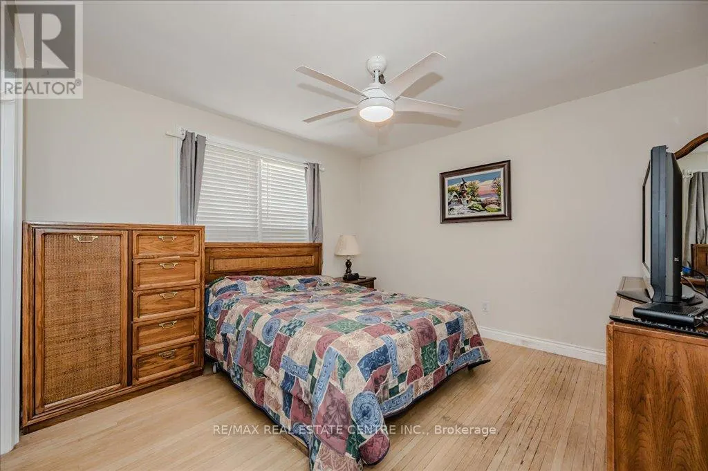 2260 ONEIDA CRESCENT