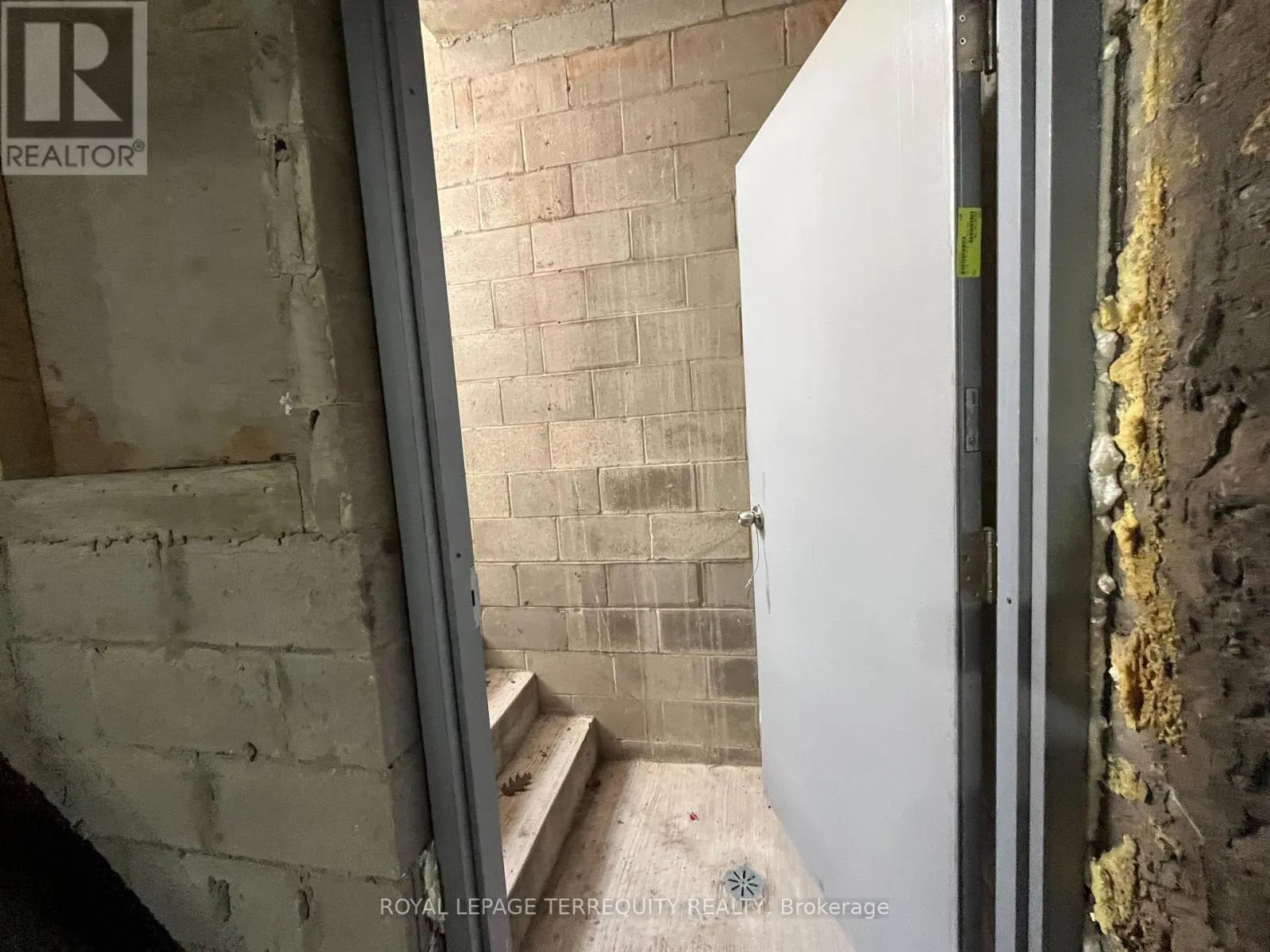 B - 389 JANE STREET