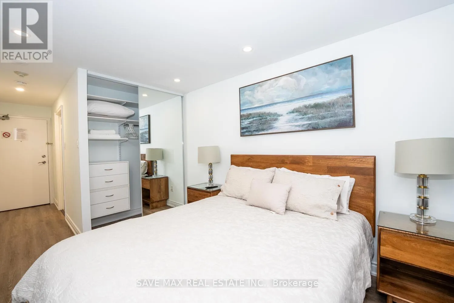 904 - 350 RATHBURN RD ROAD W