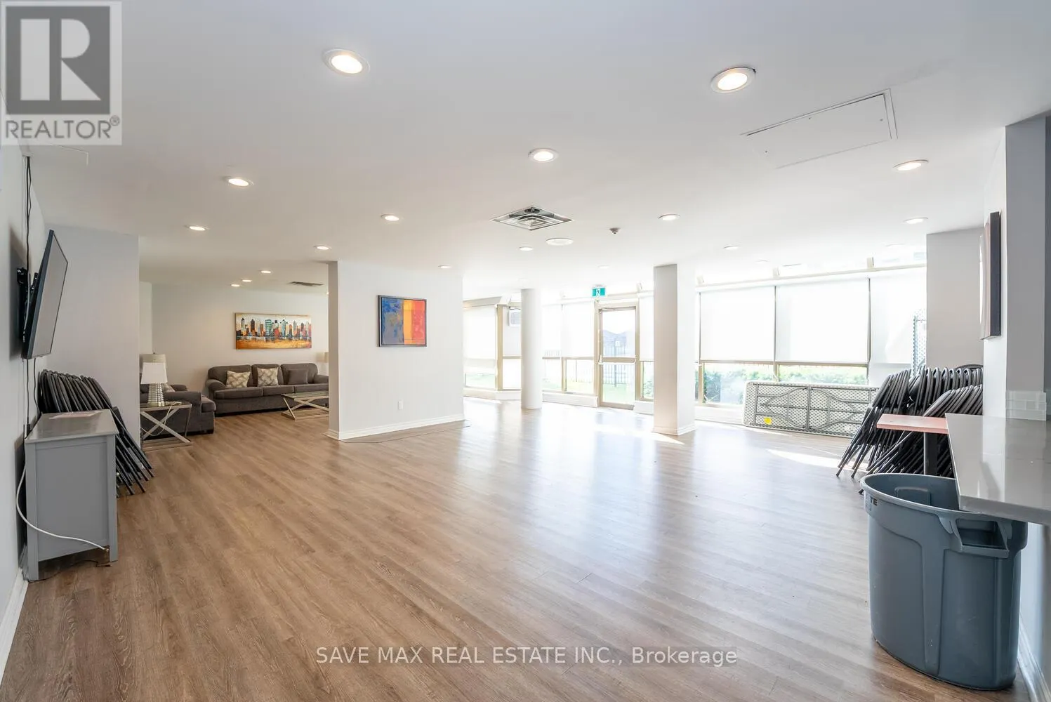 904 - 350 RATHBURN RD ROAD W