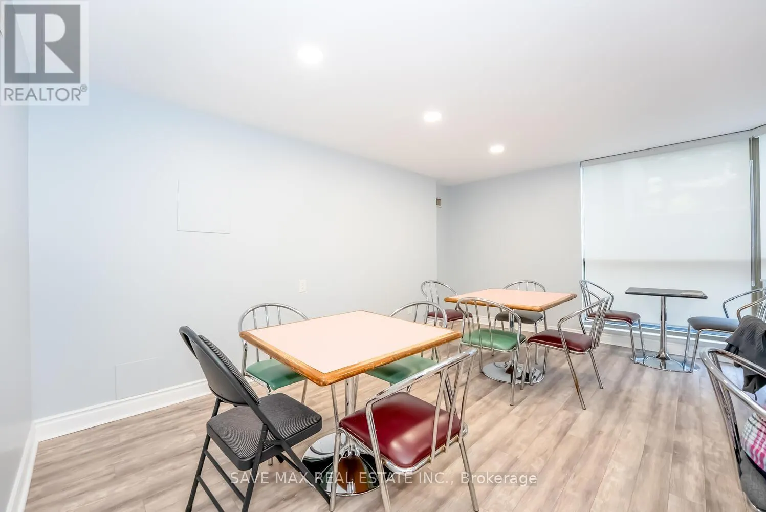 904 - 350 RATHBURN RD ROAD W