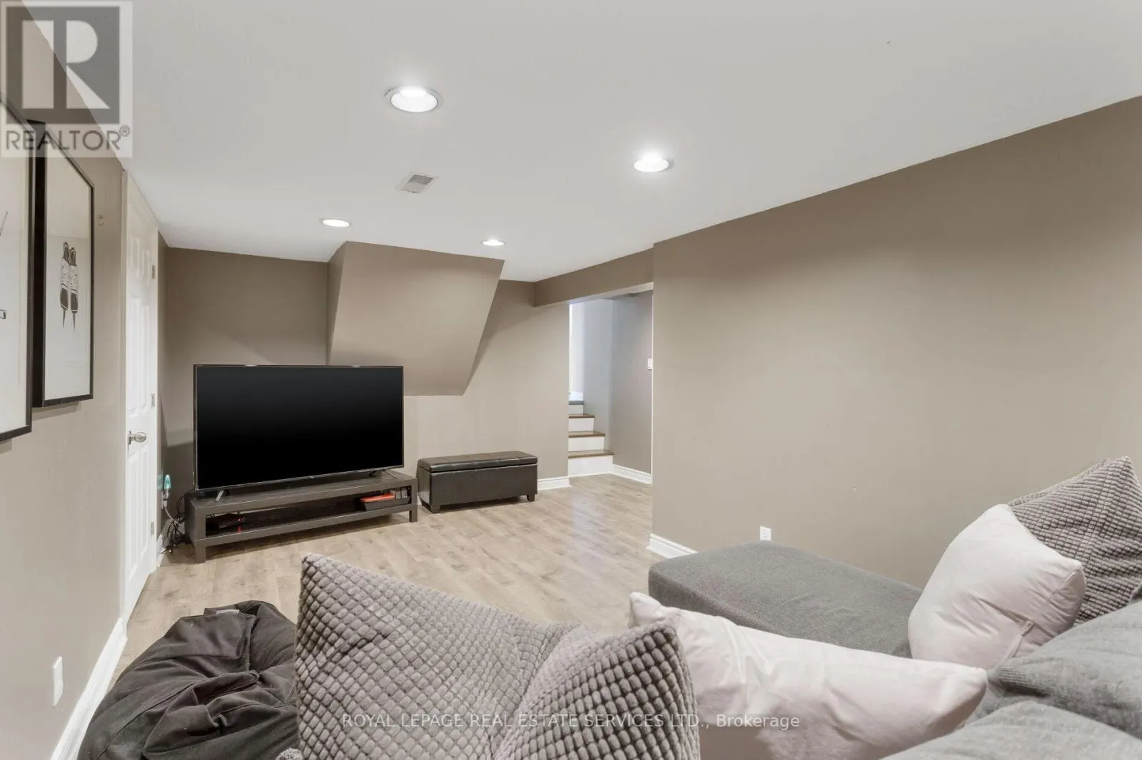 2088 SAXON ROAD