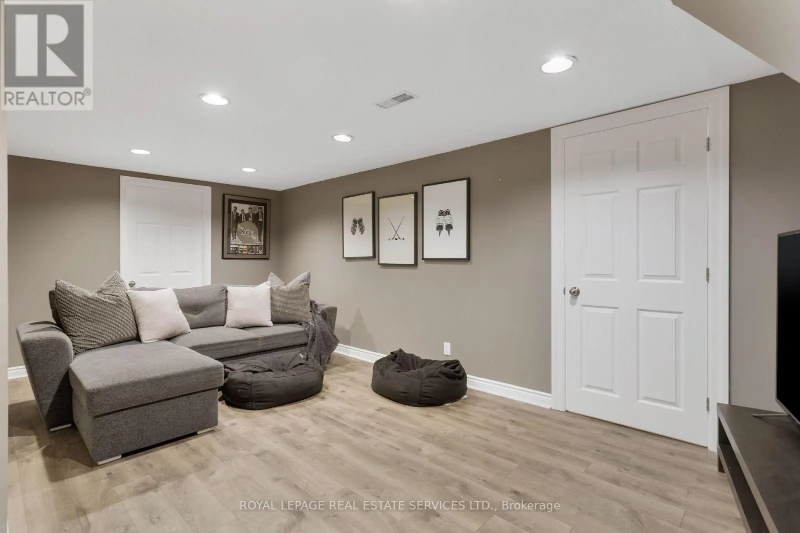 2088 SAXON ROAD