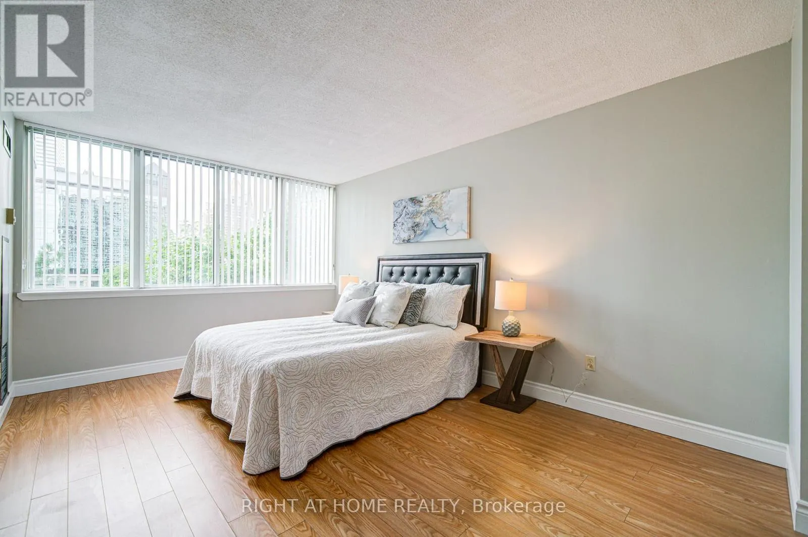 501 - 350 WEBB DRIVE