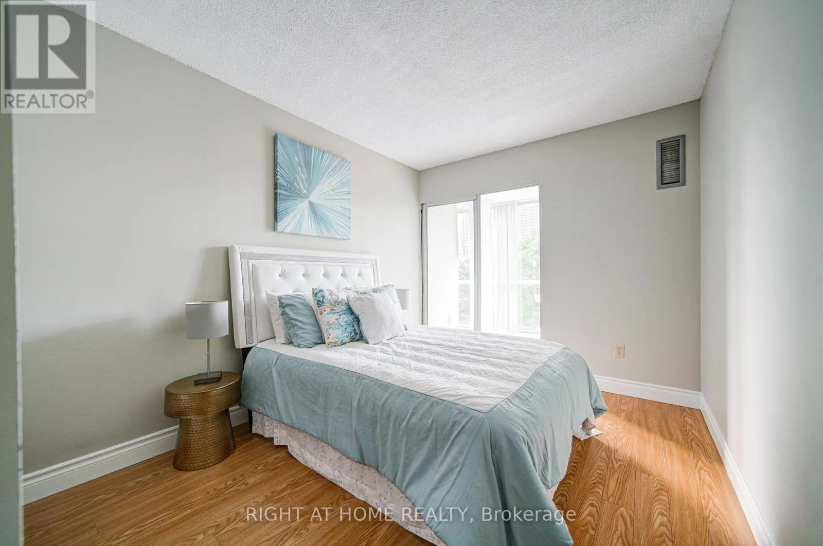 501 - 350 WEBB DRIVE