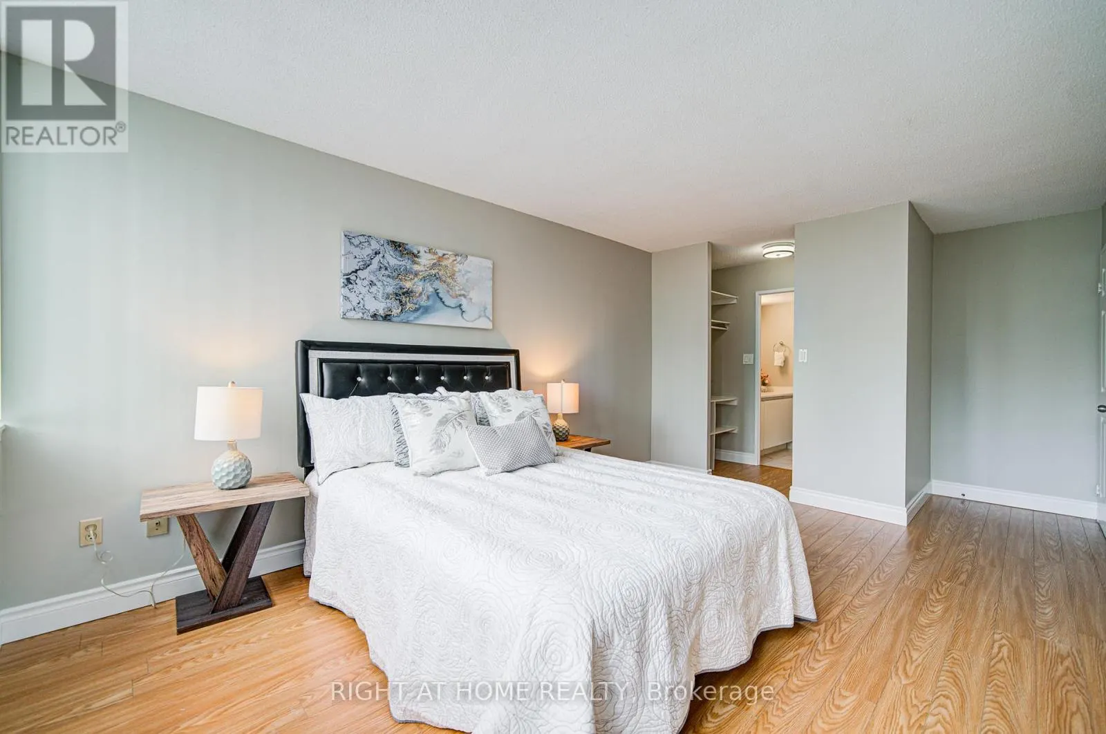 501 - 350 WEBB DRIVE