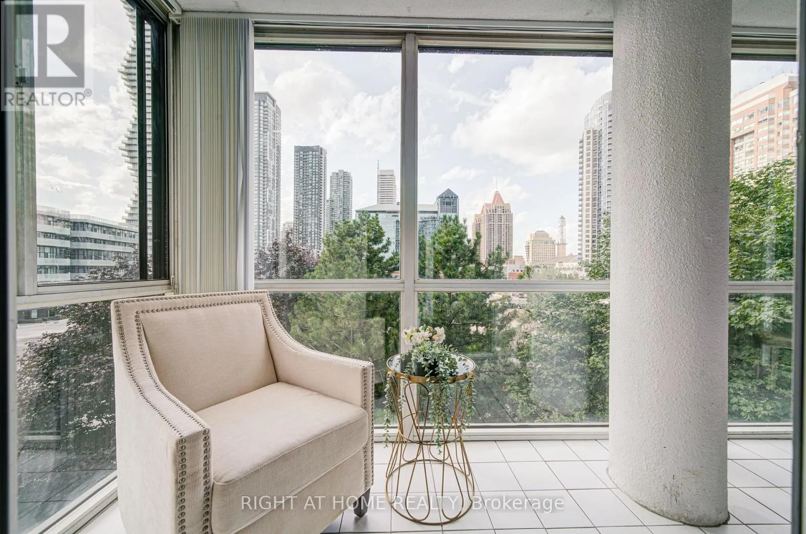 501 - 350 WEBB DRIVE