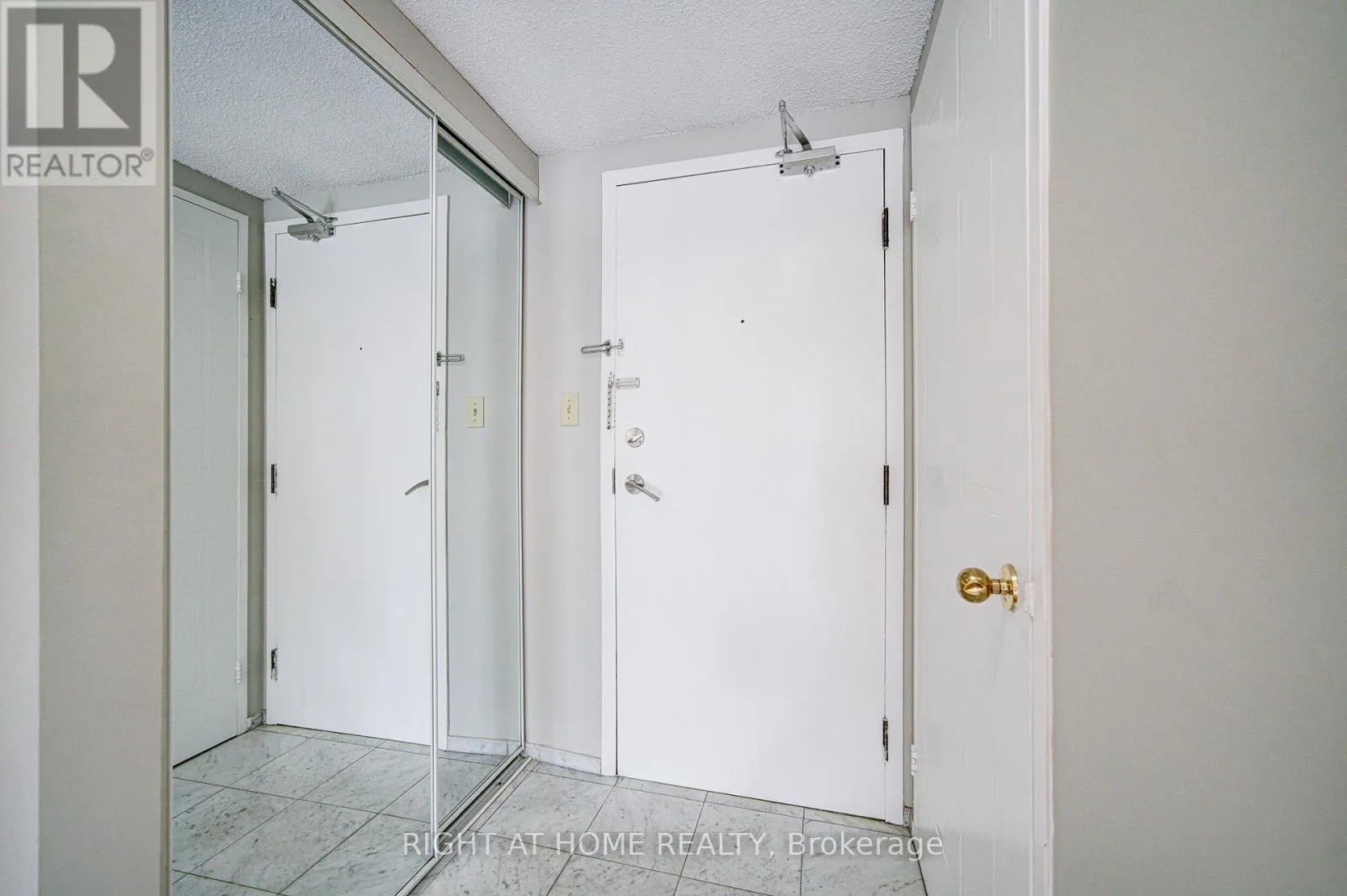 501 - 350 WEBB DRIVE
