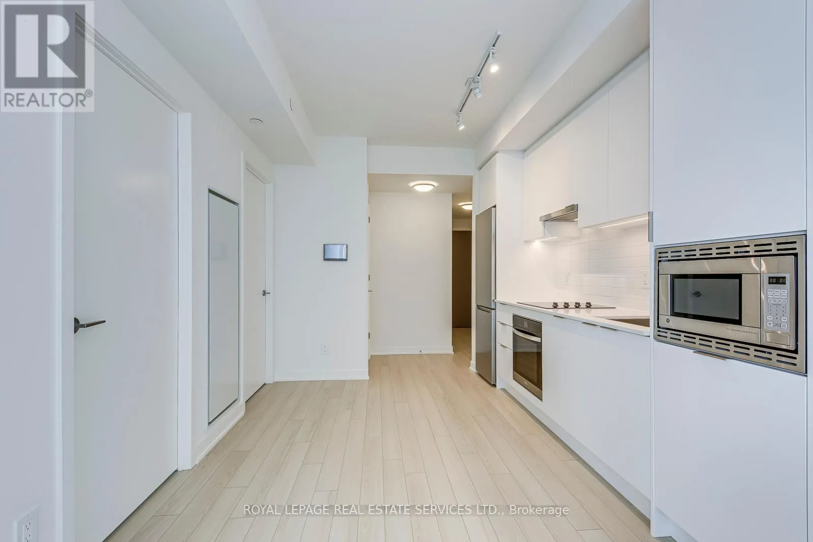 911 - 3079 TRAFALGAR ROAD