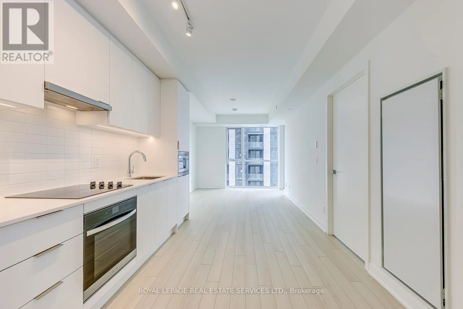 911 - 3079 TRAFALGAR ROAD