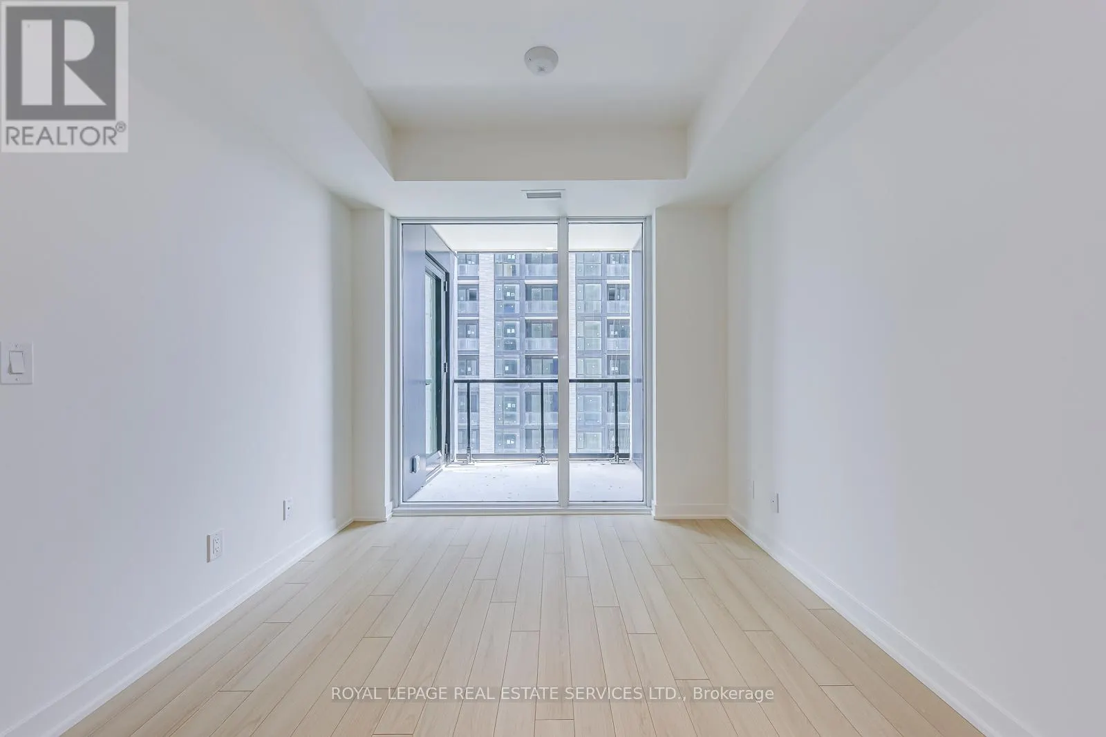 911 - 3079 TRAFALGAR ROAD