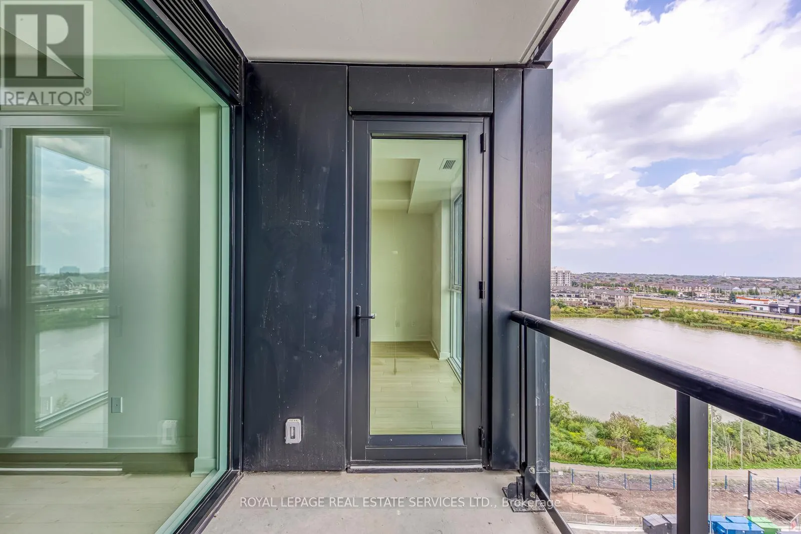 911 - 3079 TRAFALGAR ROAD