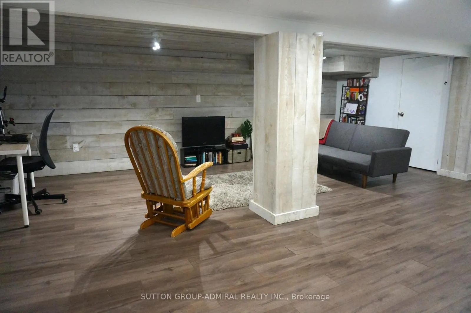 87 THIRD STREET