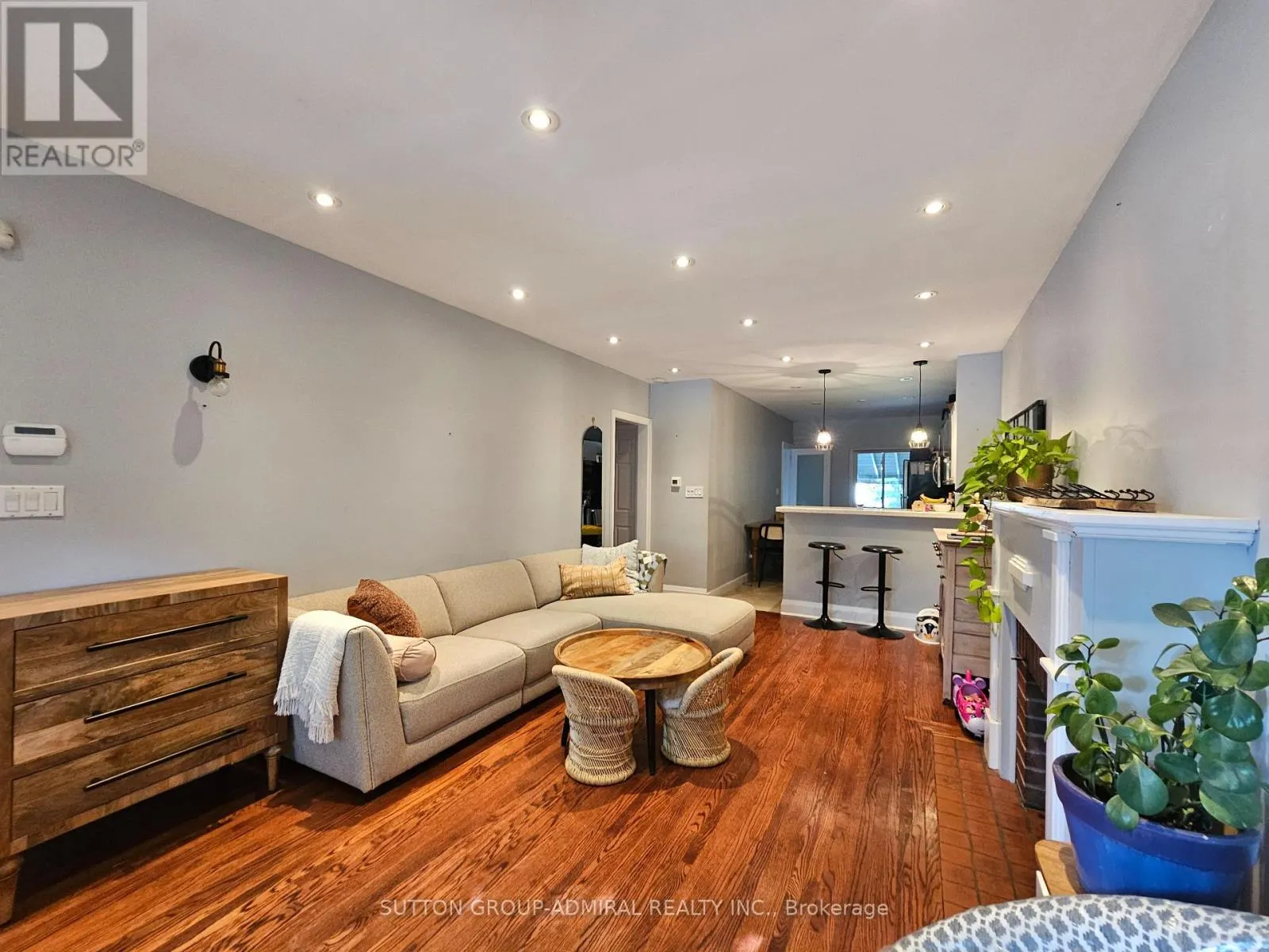 87 THIRD STREET