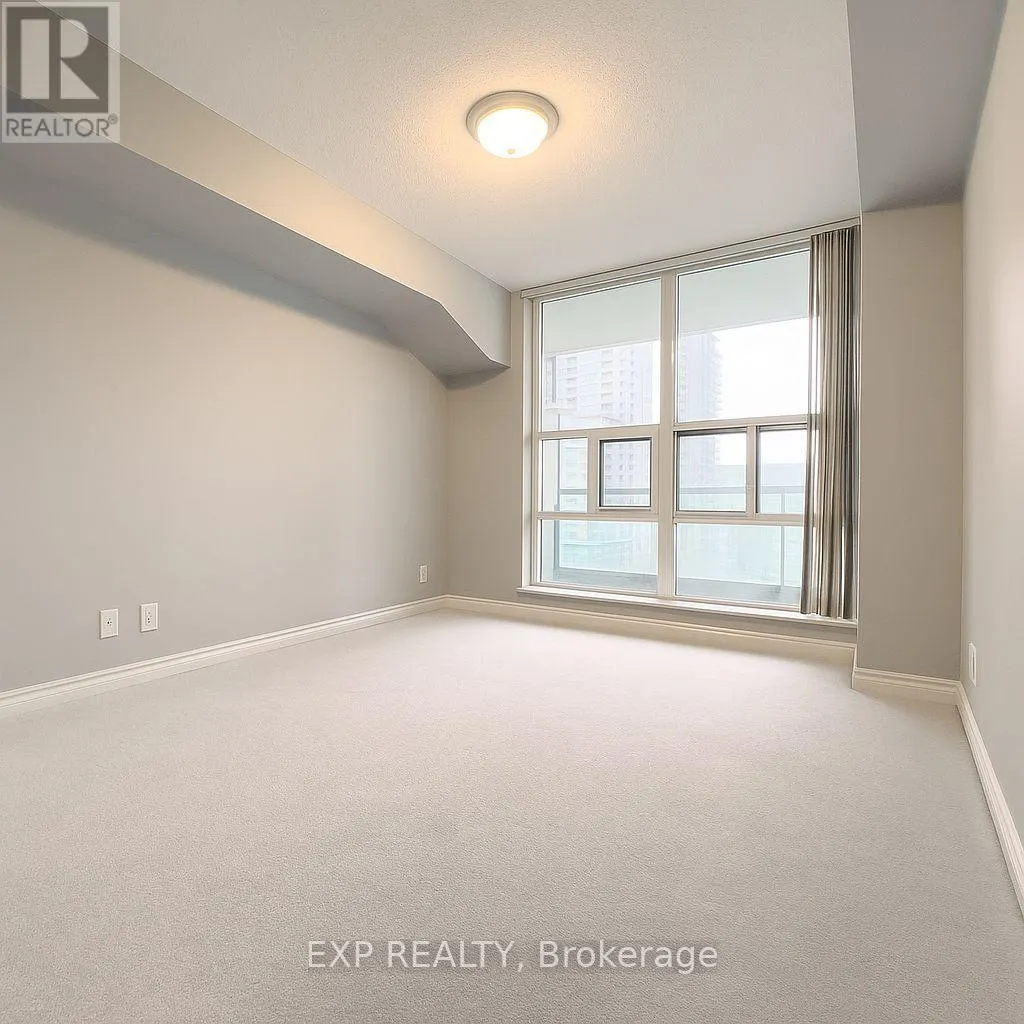 1907 - 33 ELM DRIVE W