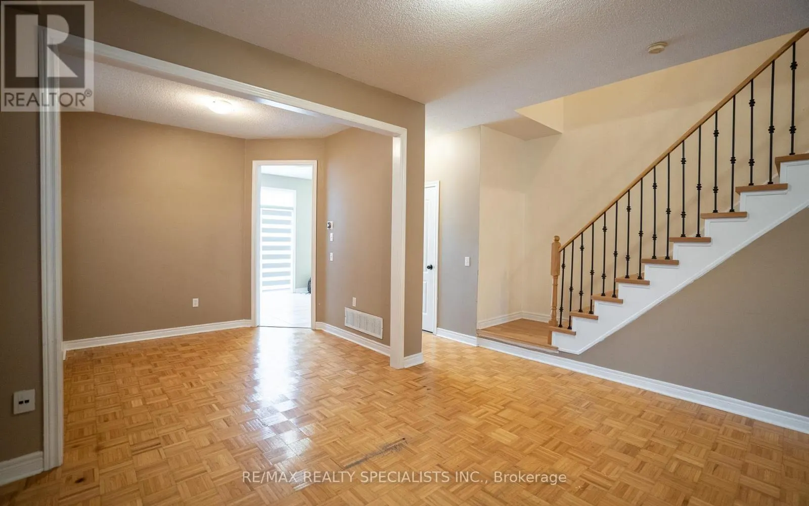 943 KHAN CRESCENT