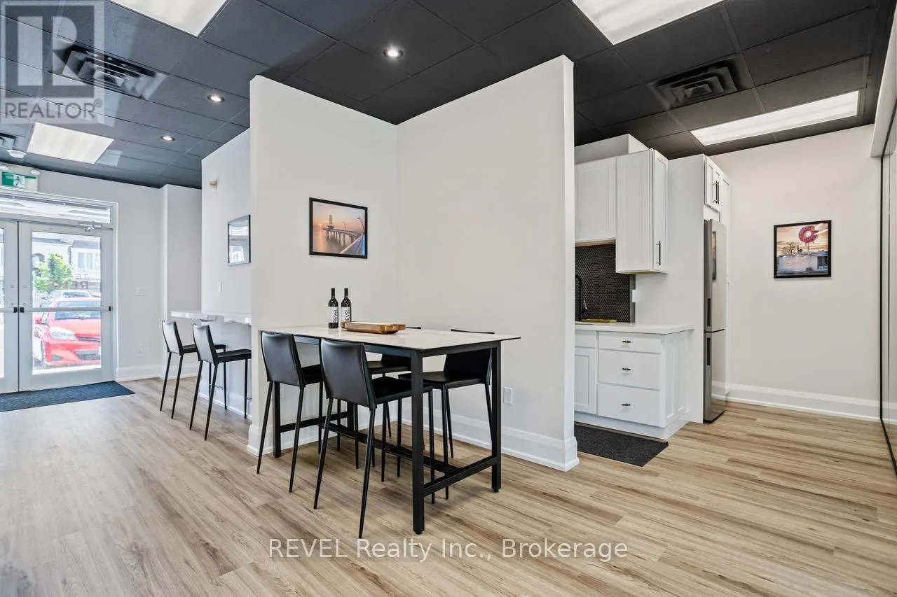 2 - 4170 FAIRVIEW STREET, #2