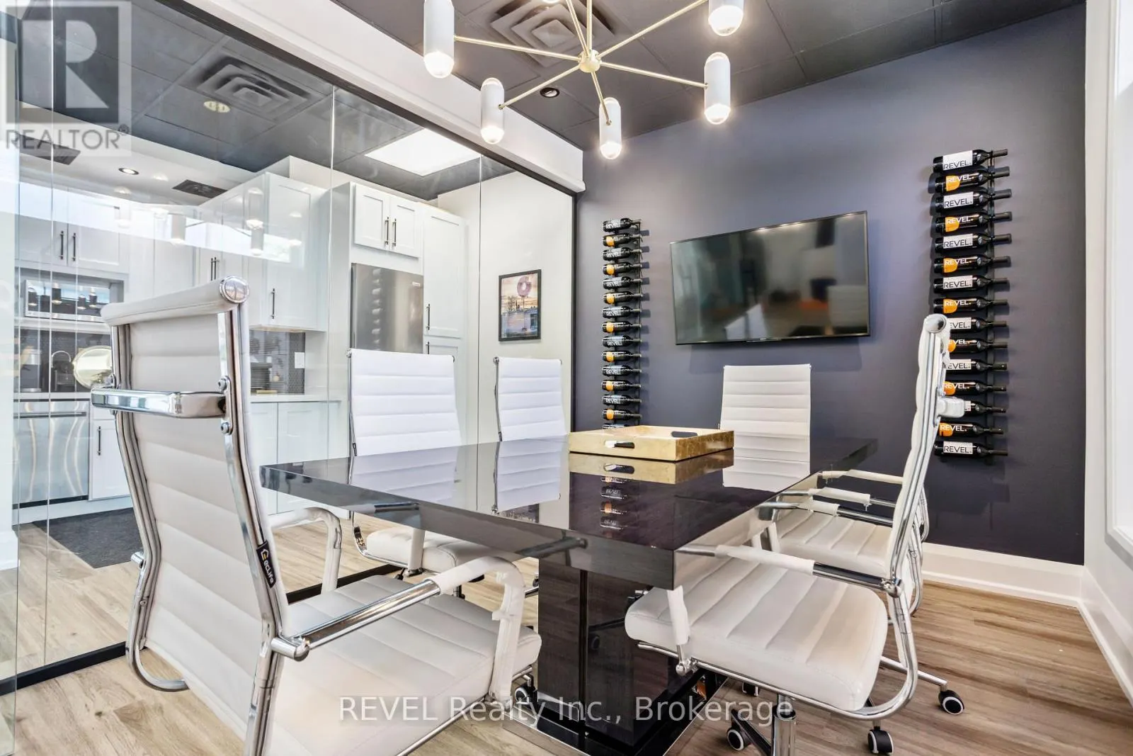 2 - 4170 FAIRVIEW STREET, #2