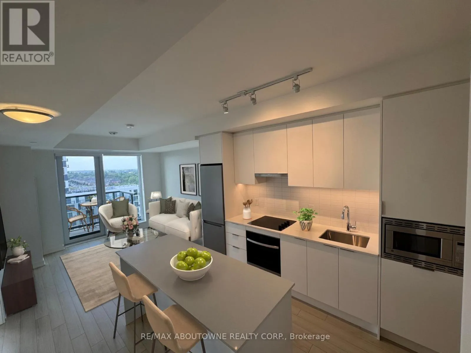 1204 - 3079 TRAFALGAR ROAD