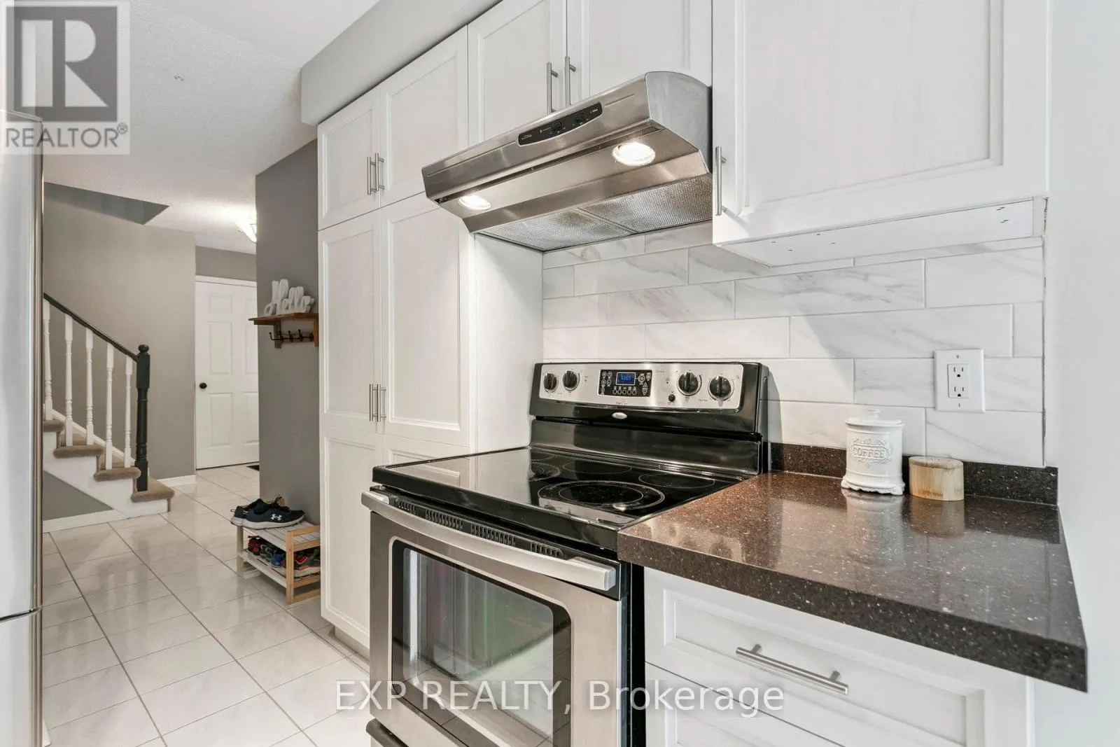 5 - 2006 GLENADA CRESCENT