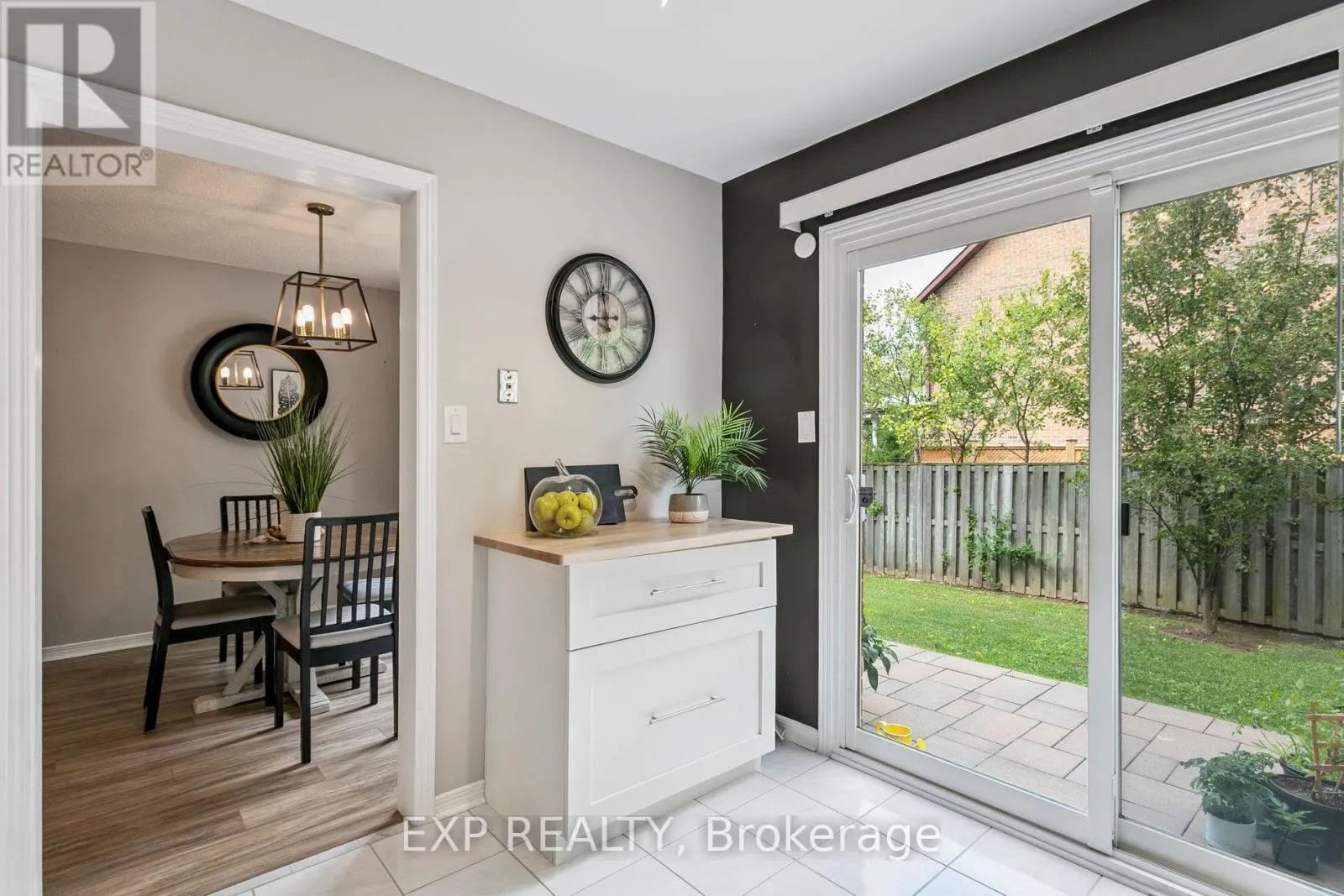 5 - 2006 GLENADA CRESCENT