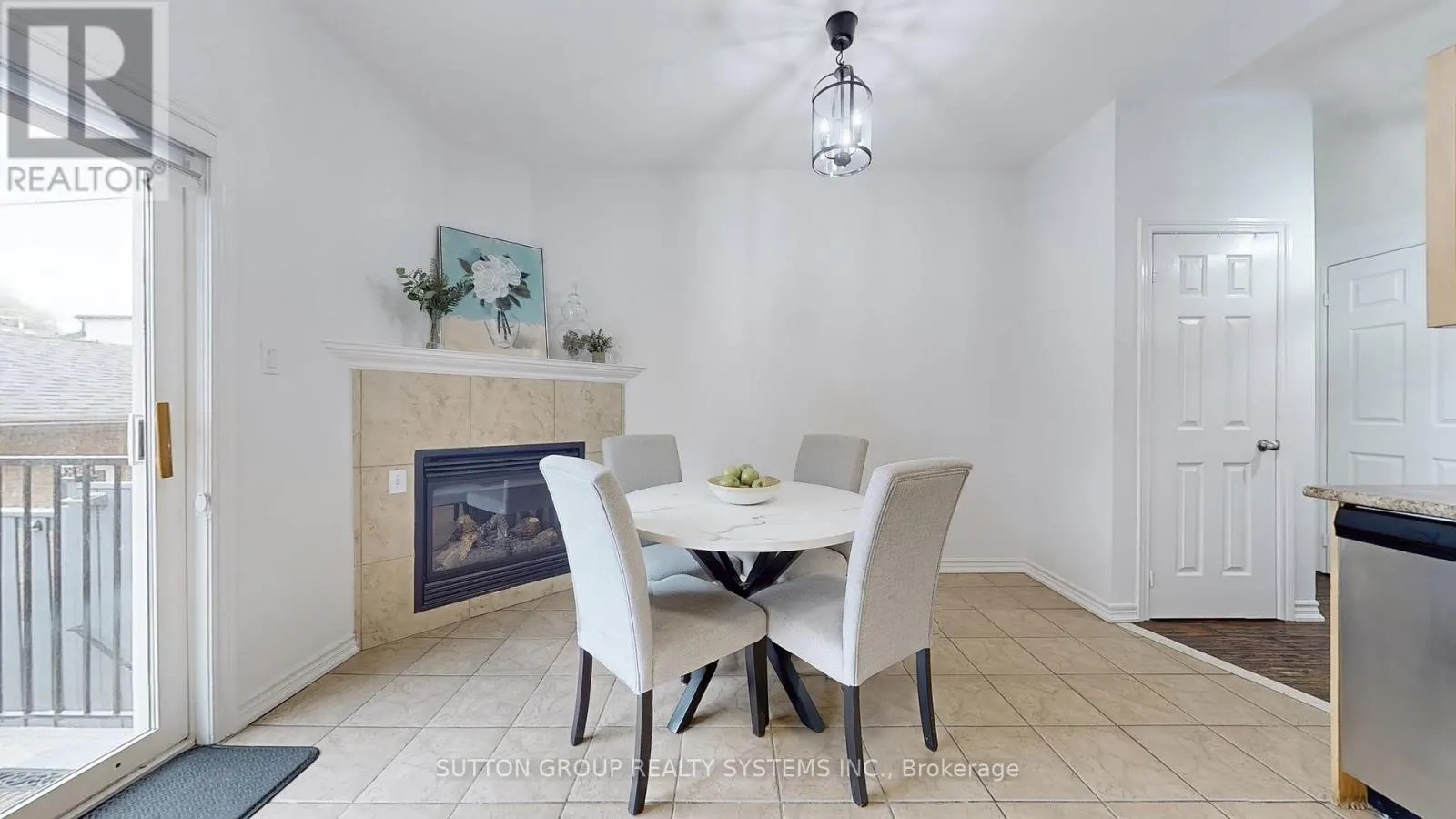 180 RANKIN CRESCENT