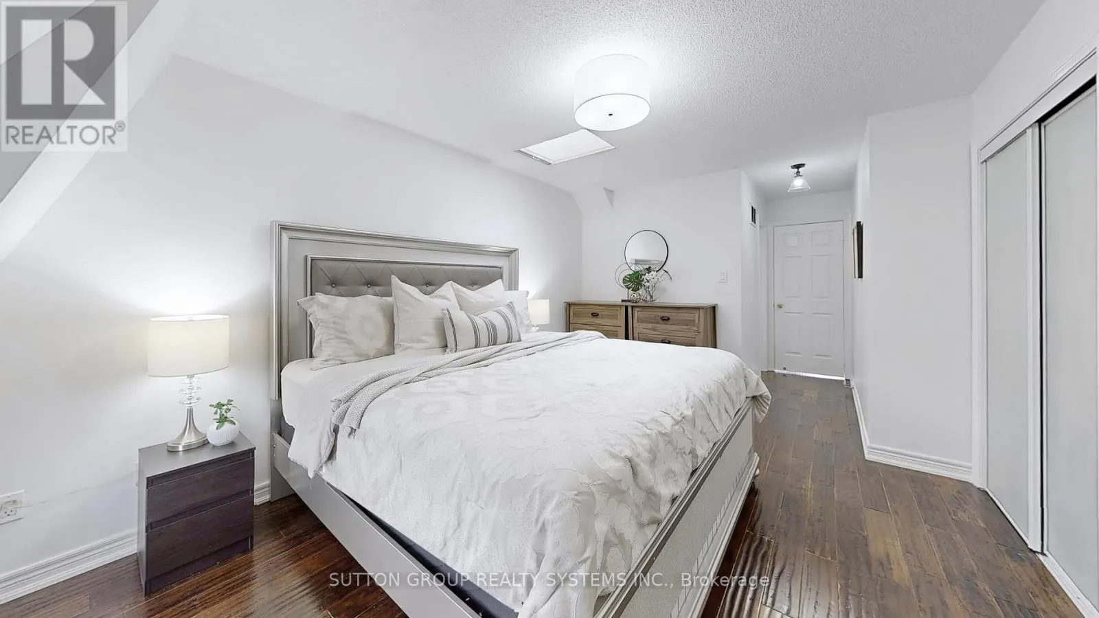 180 RANKIN CRESCENT
