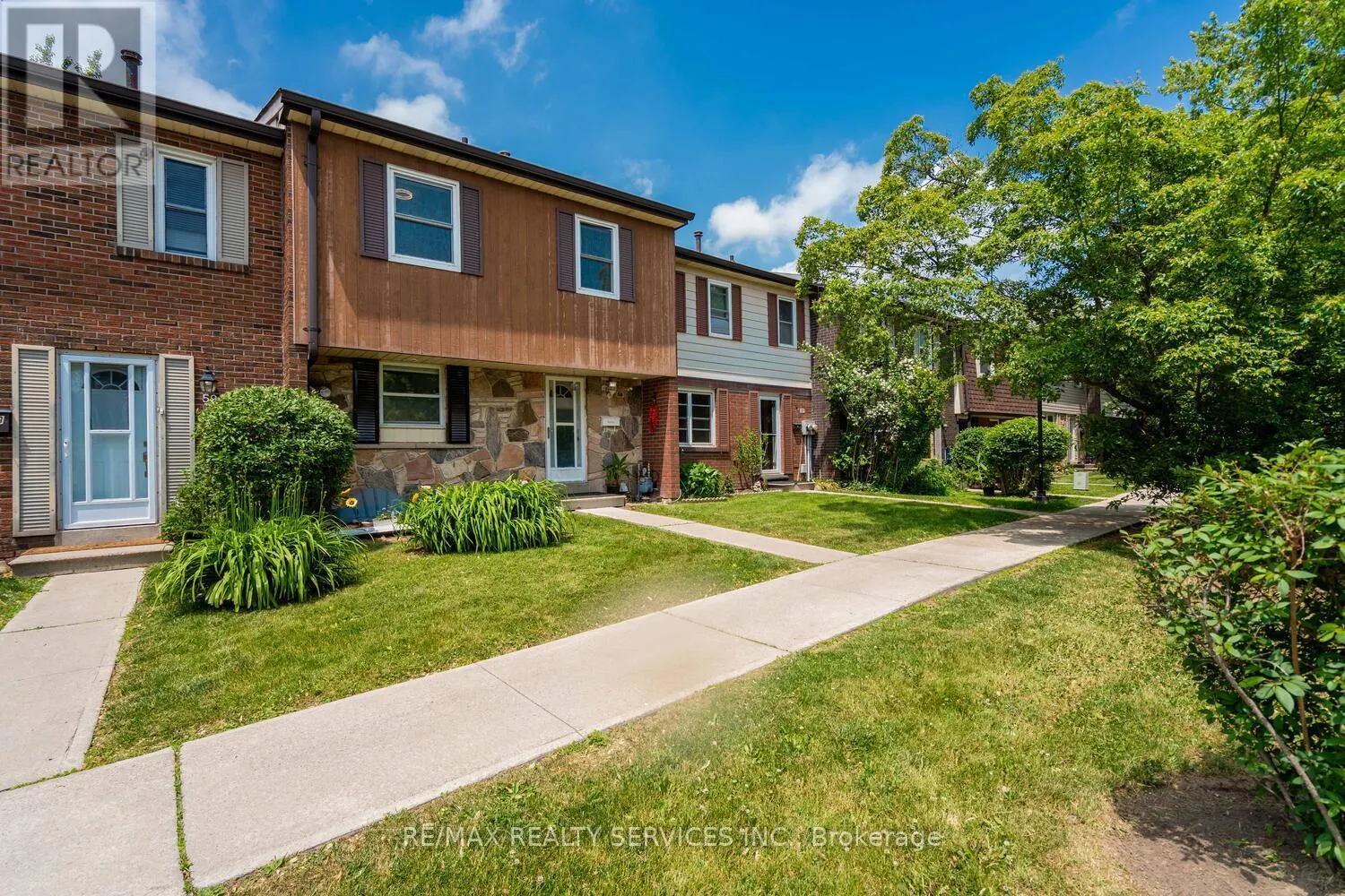 58 - 2825 GANANOQUE DRIVE