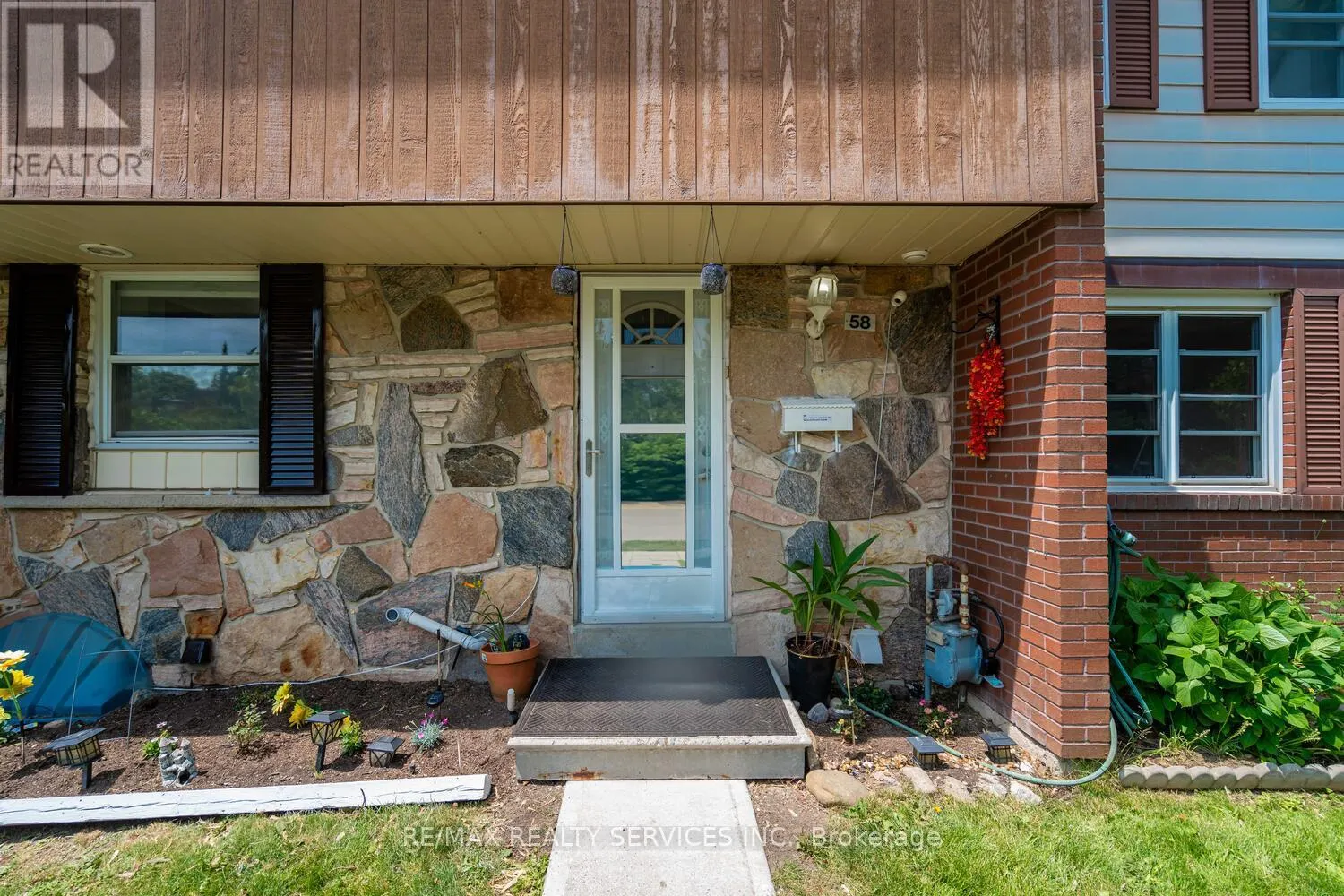 58 - 2825 GANANOQUE DRIVE
