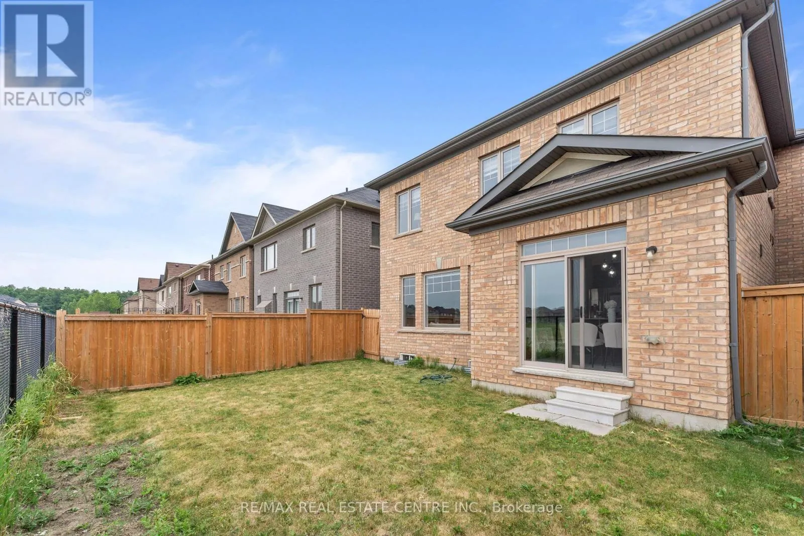 8 OCONNOR CRESCENT