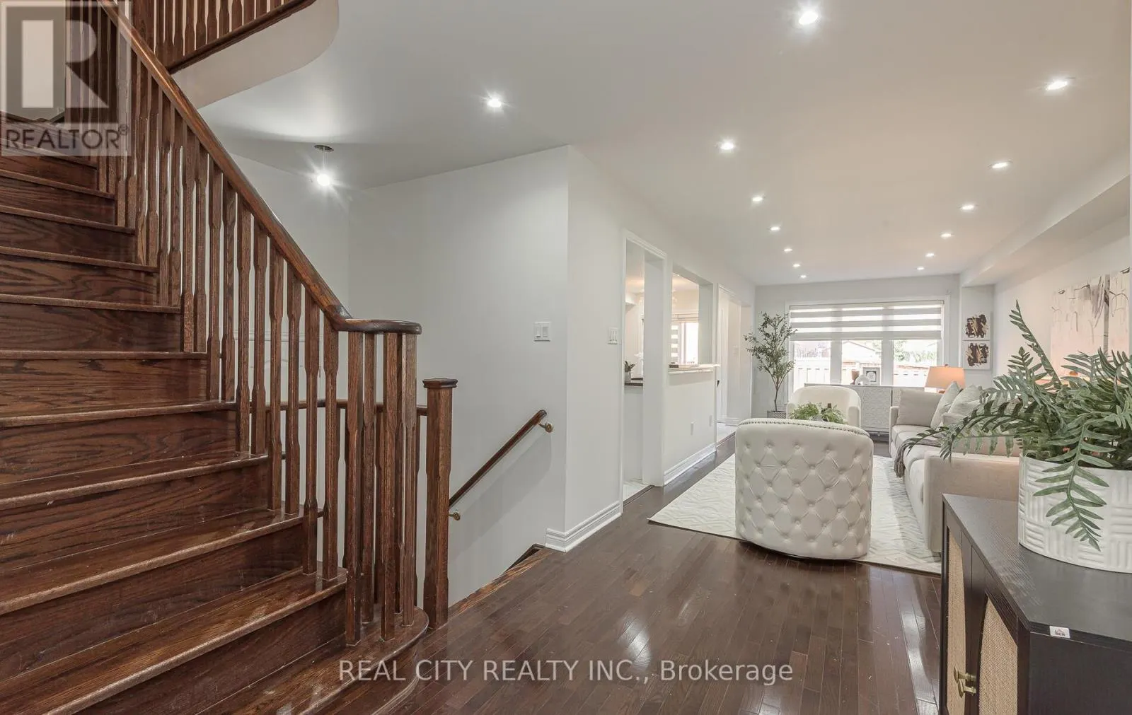 27 BELLHAVEN CRESCENT