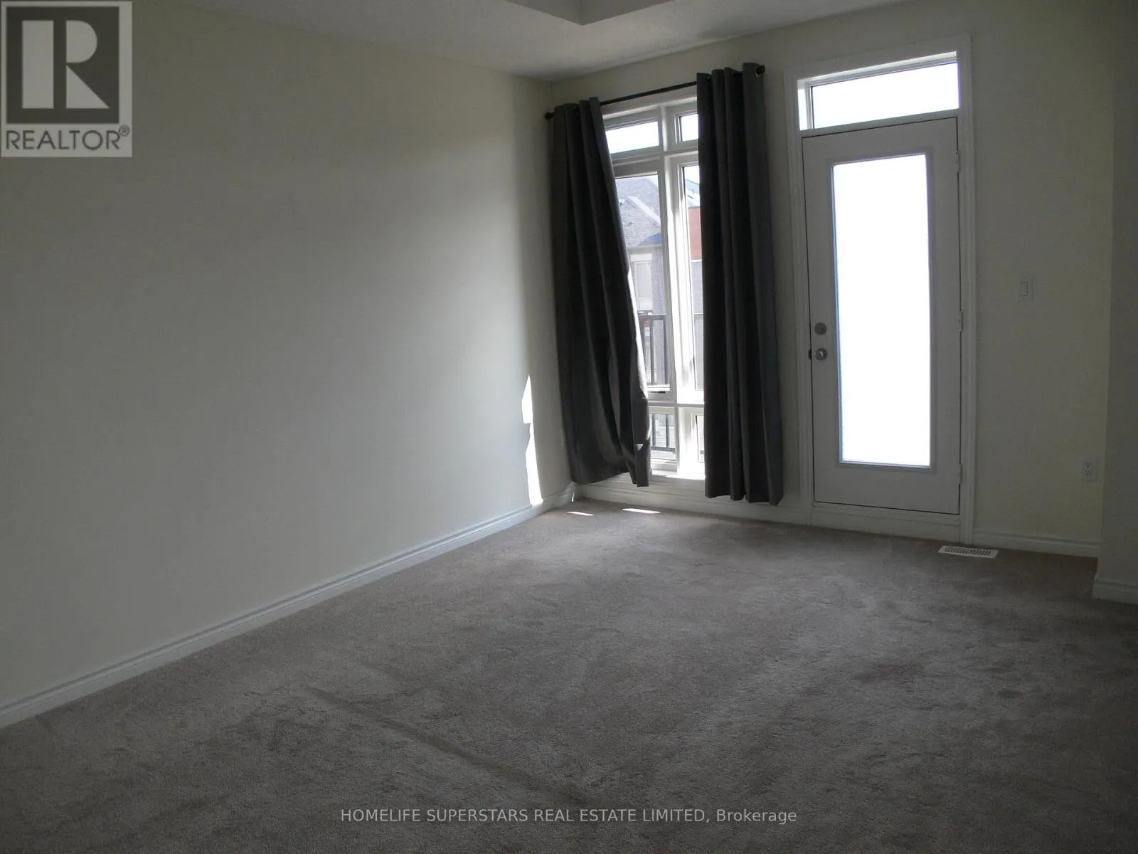 95 DONALD FICHT CRESCENT